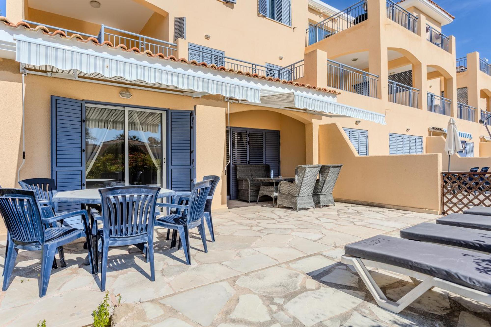 H&O Limnaria Elegance Pool View Apartment Paphos Exterior photo